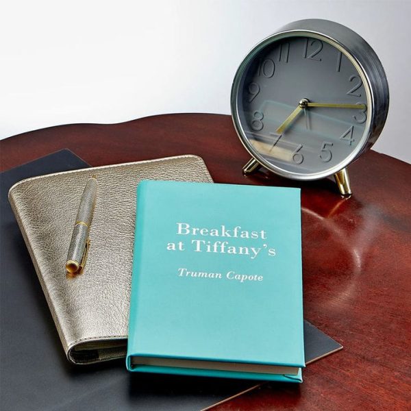 graphic-image-books-breakfast-at-tiffany-s-book-leather-edition-1152077108_720x-1 graphic-image-books-breakfast-at-tiffany-s-book-leather-edition-1152077108_720x-1