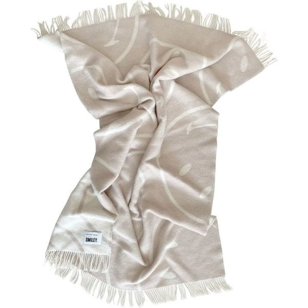 maison-deux-room-decor-smiley-blanket-white-grey-31899820097623_720x-3 maison-deux-room-decor-smiley-blanket-white-grey-31899820097623_720x-3