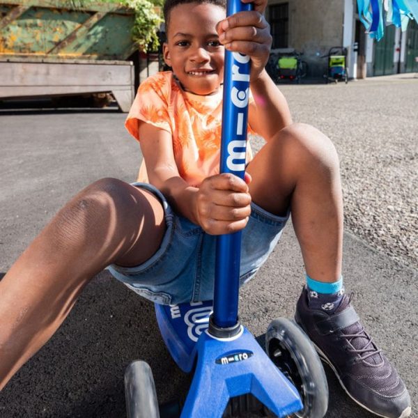 micro-kickboard-outdoor-micro-maxi-led-scooter-blue-white-32480897695831_720x-1 micro-kickboard-outdoor-micro-maxi-led-scooter-blue-white-32480897695831_720x-1